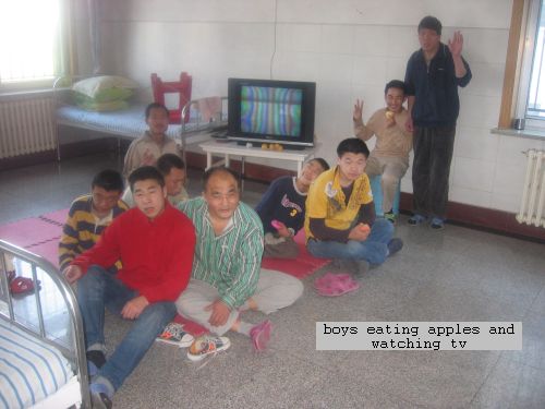 boys eating apples